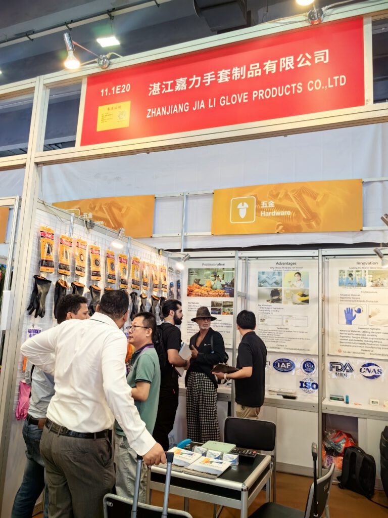 2025 Autumn Canton Fair- Glove Factory Team Group Photo